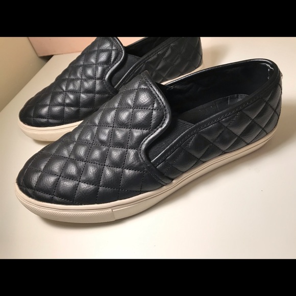 Steve Madden Black Sneaker - Picture 4 of 6